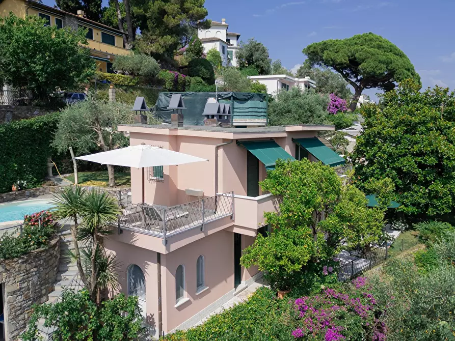Immagine 5 di Villa in vendita  in Viale Privato Sereno 8 a Santa Margherita Ligure