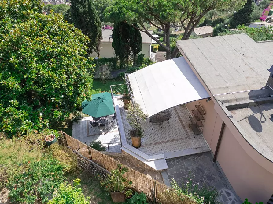Immagine 6 di Villa in vendita  in Viale Privato Sereno 8 a Santa Margherita Ligure