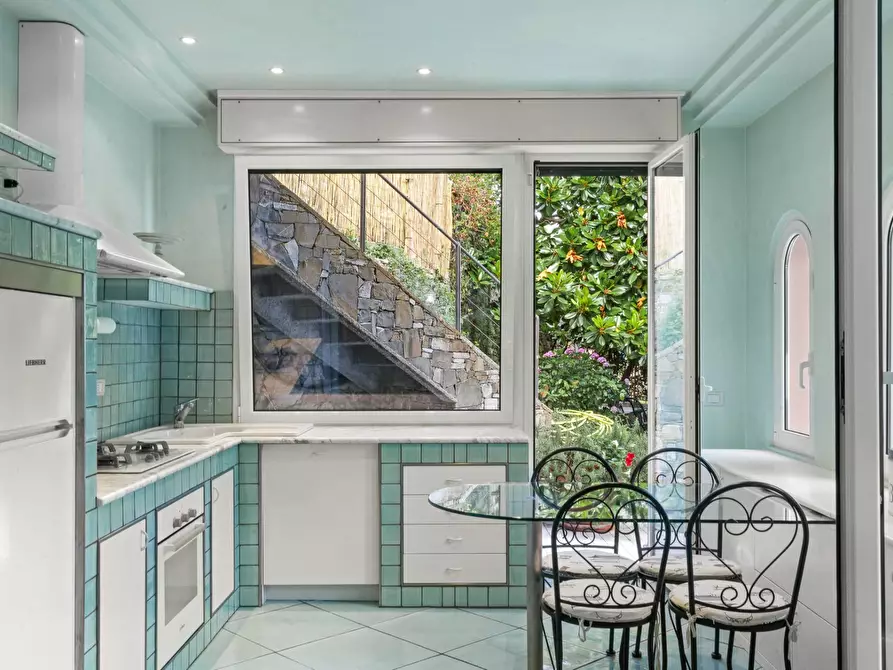 Immagine 17 di Villa in vendita  in Viale Privato Sereno 8 a Santa Margherita Ligure