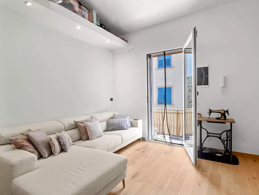 Immagine 2 di Appartamento in vendita  in via delle americhe 28 a Sestri Levante