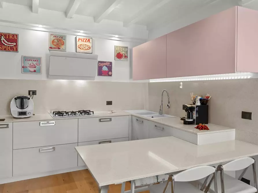 Immagine 5 di Appartamento in vendita  in via delle americhe 28 a Sestri Levante