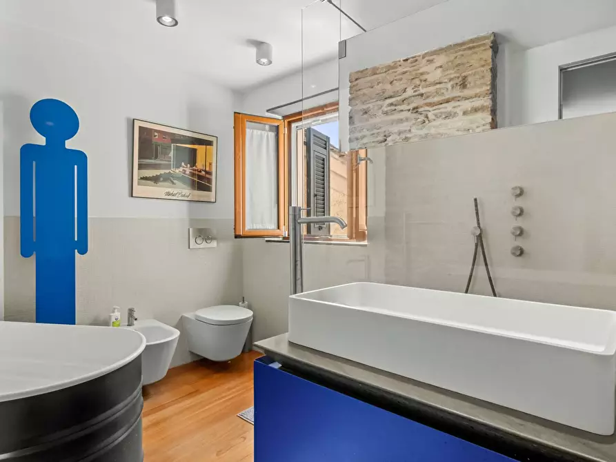 Immagine 10 di Appartamento in vendita  in Via Dino Berisso a Avegno