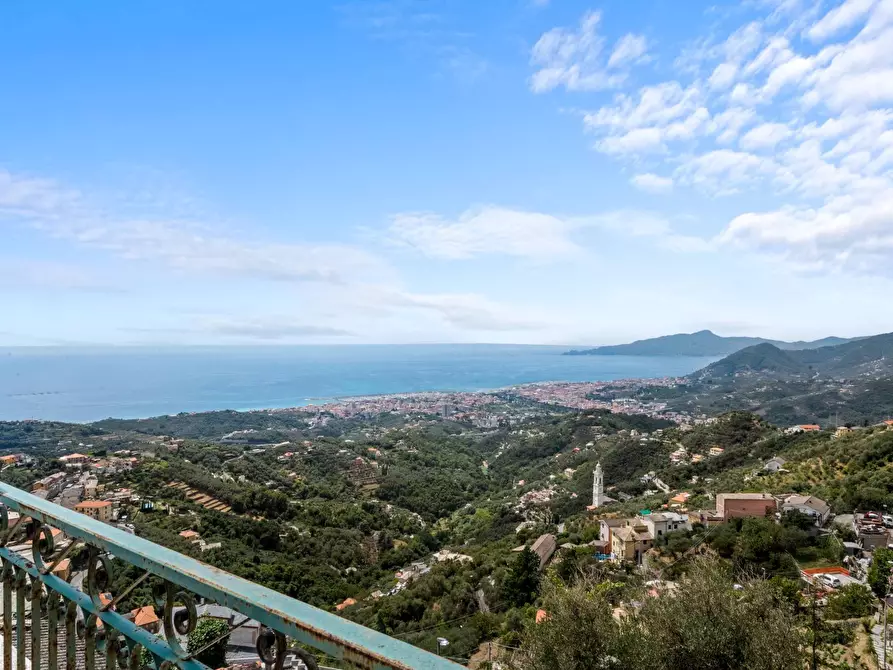 Immagine 1 di Casa indipendente in vendita  in via belvedere 121 a Cogorno