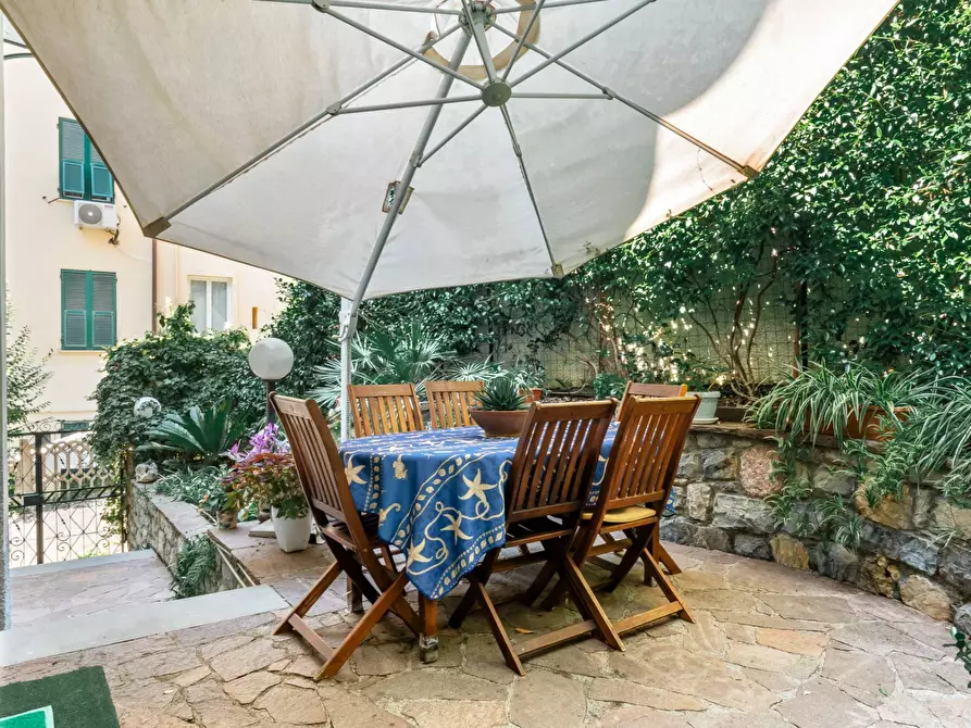 Immagine 8 di Villa in vendita  in Via Silvio Pellico 15 a La Spezia