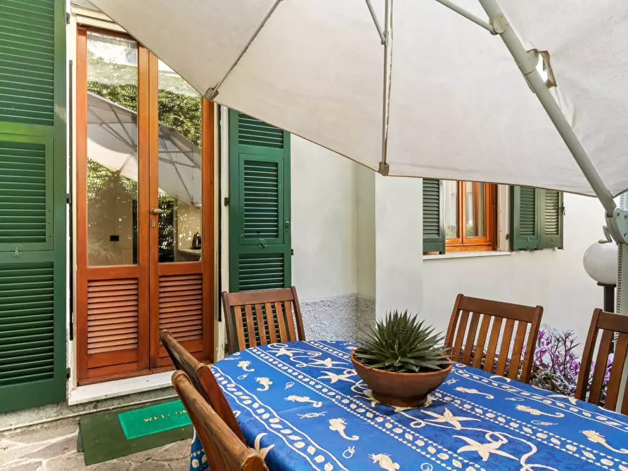 Immagine 9 di Villa in vendita  in Via Silvio Pellico 15 a La Spezia