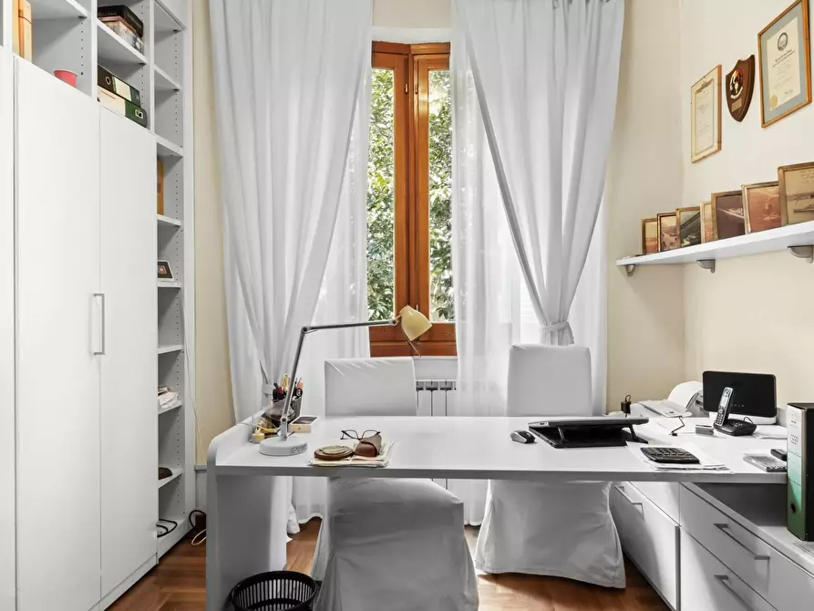 Immagine 10 di Villa in vendita  in Via Silvio Pellico 15 a La Spezia