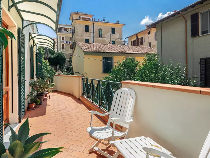 Immagine 17 di Villa in vendita  in Via Silvio Pellico 15 a La Spezia