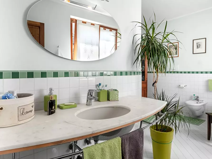 Immagine 19 di Villa in vendita  in Via Silvio Pellico 15 a La Spezia