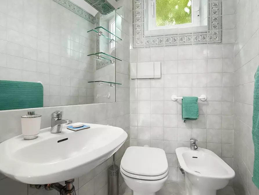 Immagine 22 di Villa in vendita  in Via Silvio Pellico 15 a La Spezia