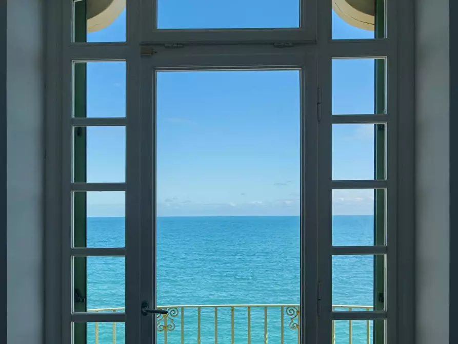 Immagine 8 di Appartamento in vendita  in Lungomare Rossetti 10-12-14a a Santa Margherita Ligure