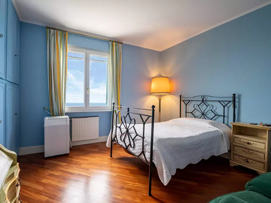 Immagine 21 di Villa in vendita  in via del laghetto 9 a Lavagna