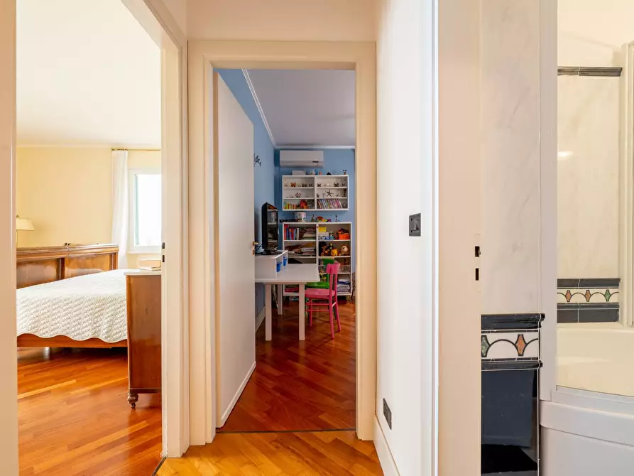 Immagine 23 di Villa in vendita  in via del laghetto 9 a Lavagna