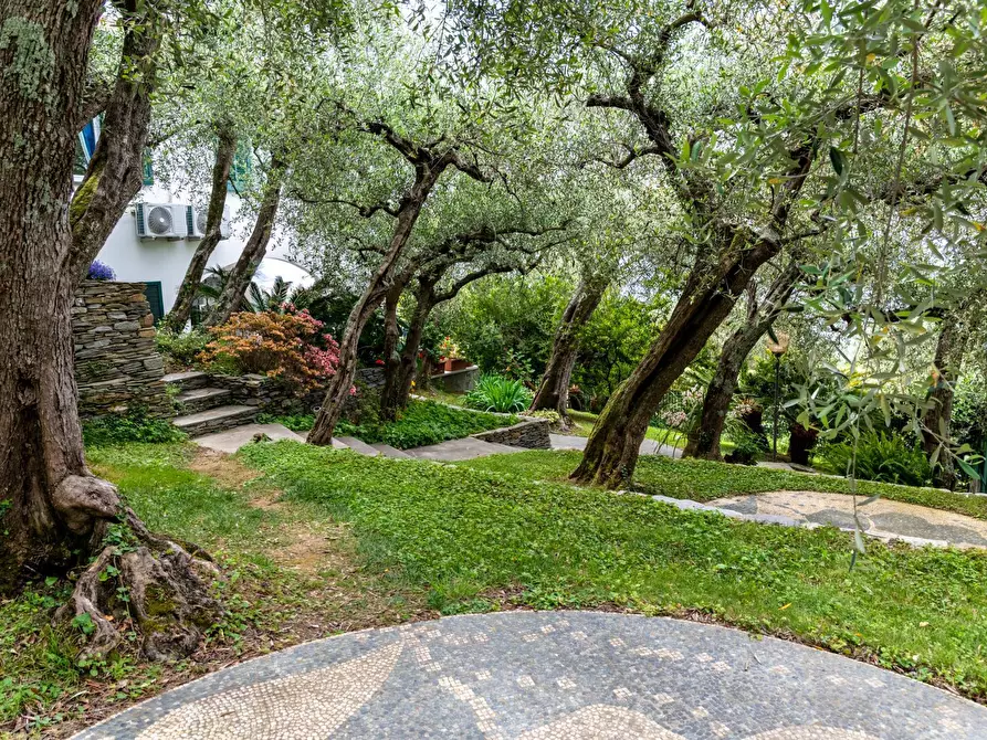 Immagine 27 di Villa in vendita  in via del laghetto 9 a Lavagna