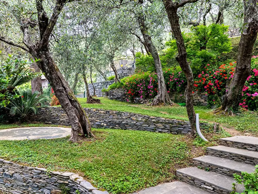 Immagine 28 di Villa in vendita  in via del laghetto 9 a Lavagna