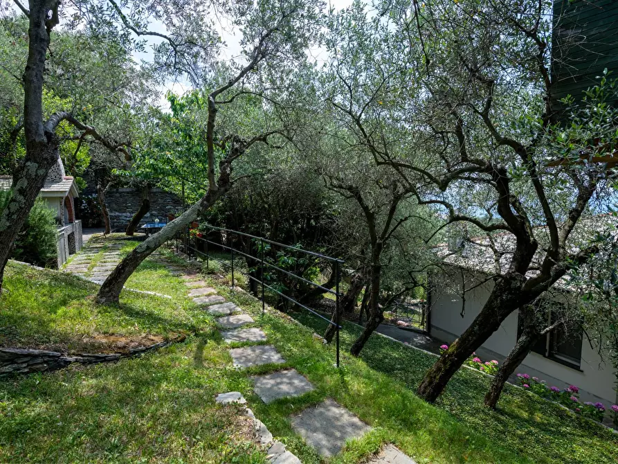Immagine 29 di Villa in vendita  in via del laghetto 9 a Lavagna