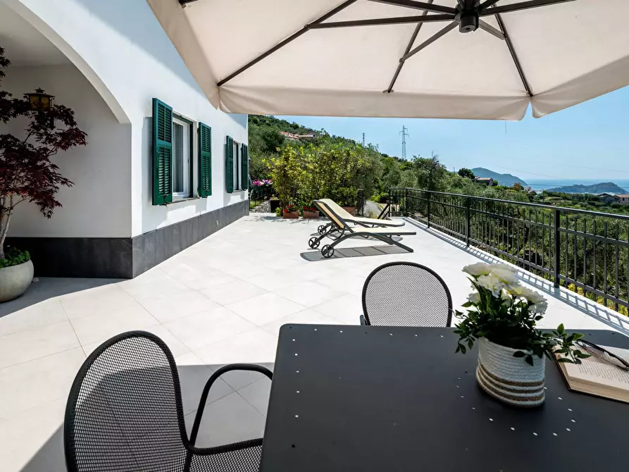 Immagine 37 di Villa in vendita  in via del laghetto 9 a Lavagna