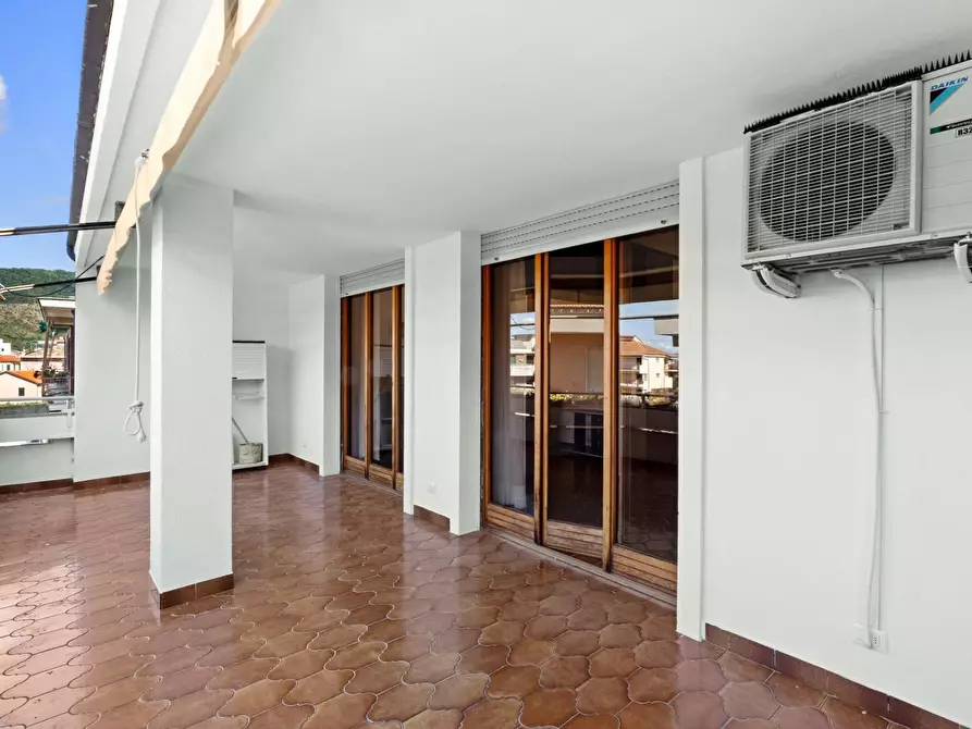 Immagine 2 di Appartamento in vendita  a Sestri Levante