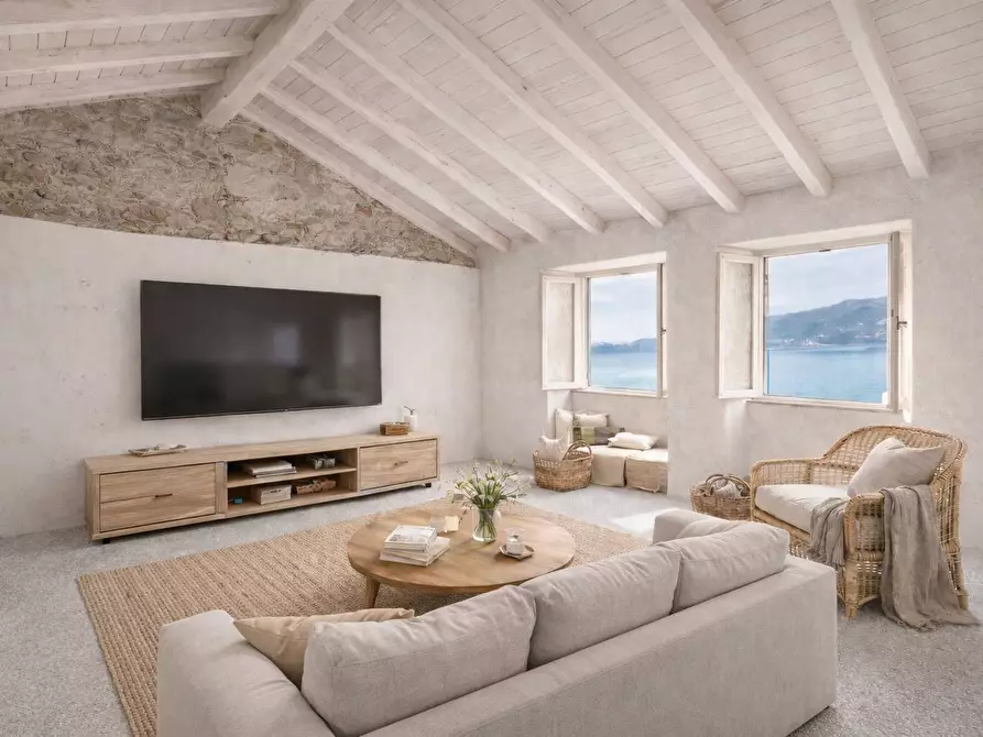 Immagine 6 di Rustico / casale in vendita  in Scalinata Montà 3A a Rapallo