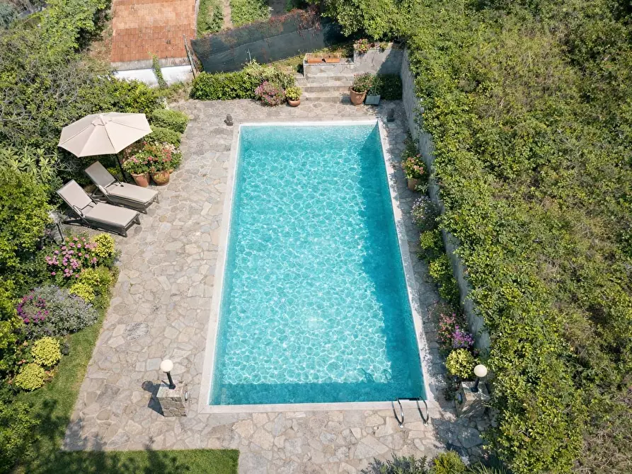 Immagine 4 di Villa in vendita  in san saturnino a Avegno