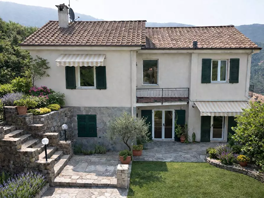 Immagine 3 di Villa in vendita  in san saturnino a Avegno