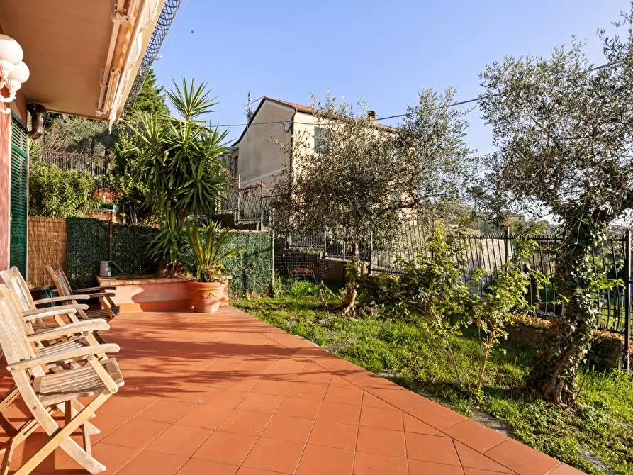 Immagine 2 di Villa in vendita  in Via Suea 75 a Lavagna