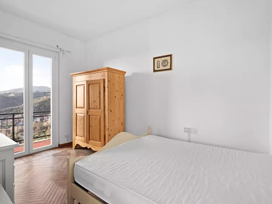 Immagine 10 di Villa in vendita  in Via Suea 75 a Lavagna