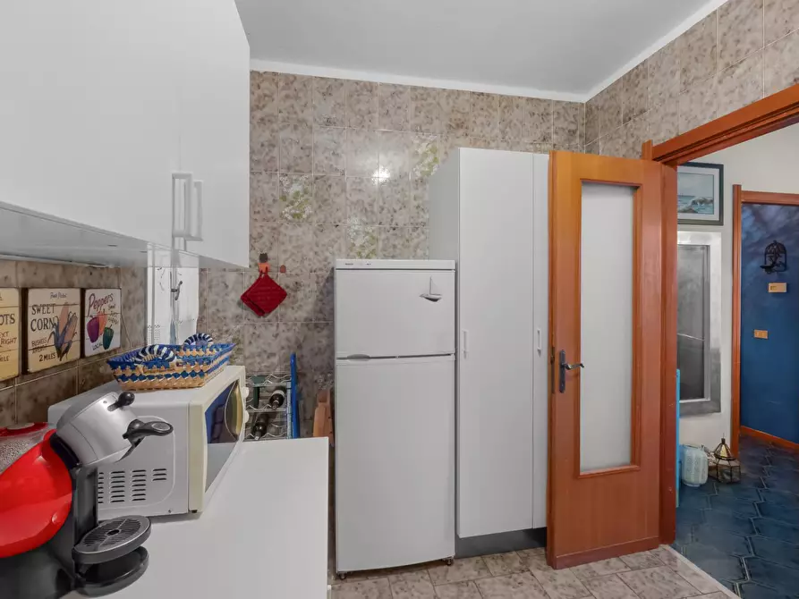 Immagine 6 di Appartamento in vendita  in Via Sam Benelli 43 a Rapallo