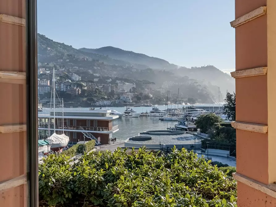 Immagine 3 di Appartamento in vendita  in Via San Michele 2 a Rapallo