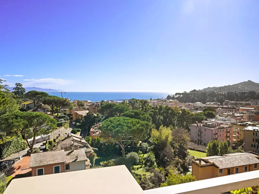 Immagine 12 di Appartamento in vendita  in Corso Nicolò Cuneo 43 a Rapallo