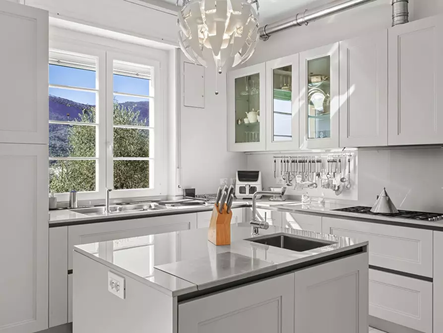 Immagine 14 di Appartamento in vendita  in Corso Nicolò Cuneo 43 a Rapallo