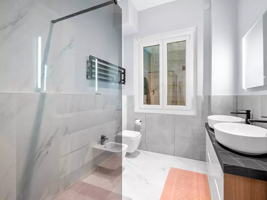 Immagine 10 di Appartamento in vendita  in Via Don Minzoni 15 a Rapallo