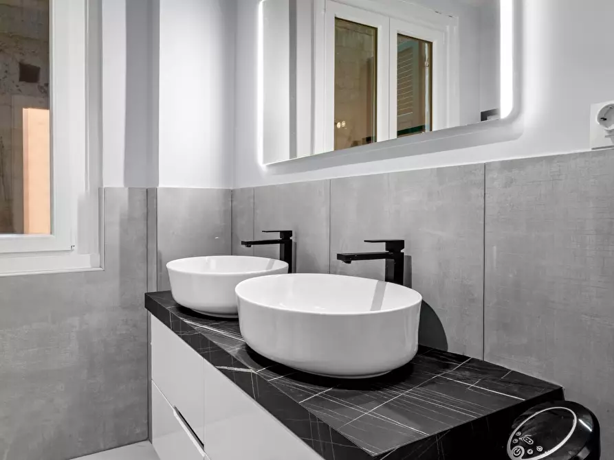 Immagine 11 di Appartamento in vendita  in Via Don Minzoni 15 a Rapallo