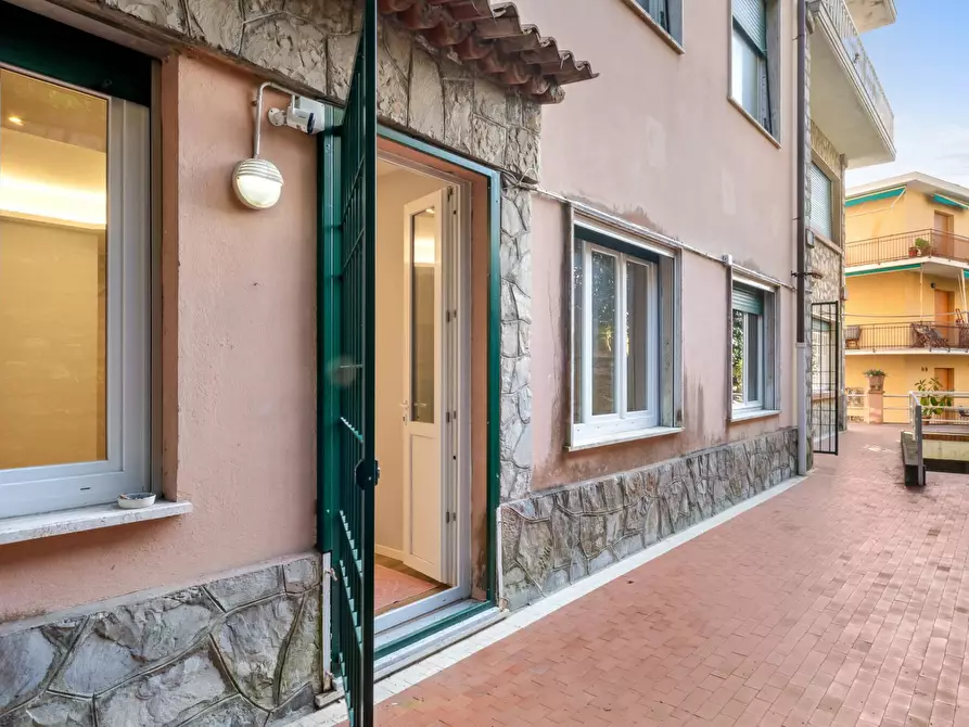 Immagine 12 di Appartamento in vendita  in Via Don Minzoni 15 a Rapallo