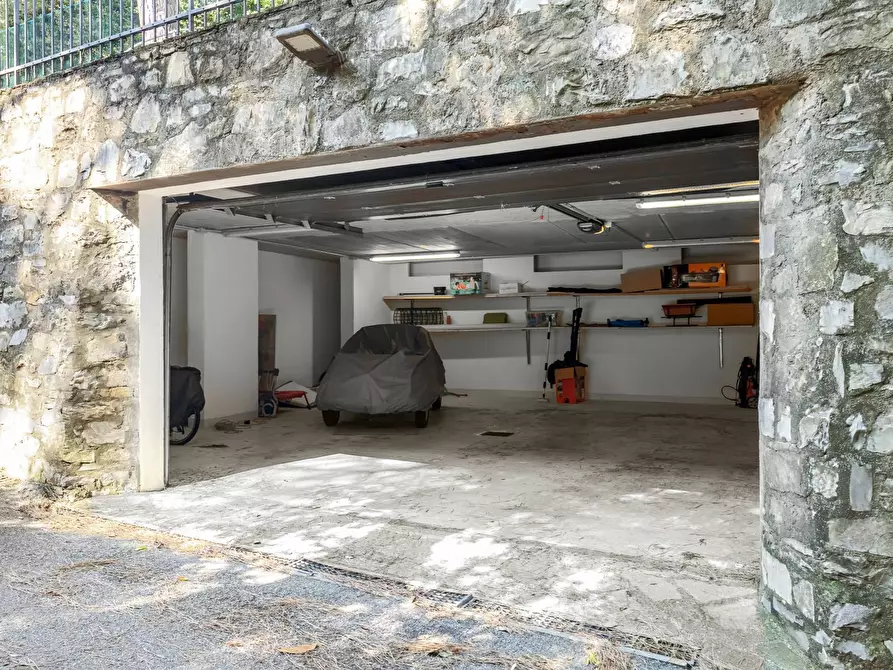Immagine 27 di Appartamento in vendita  in Via Fioria 40 a Rapallo