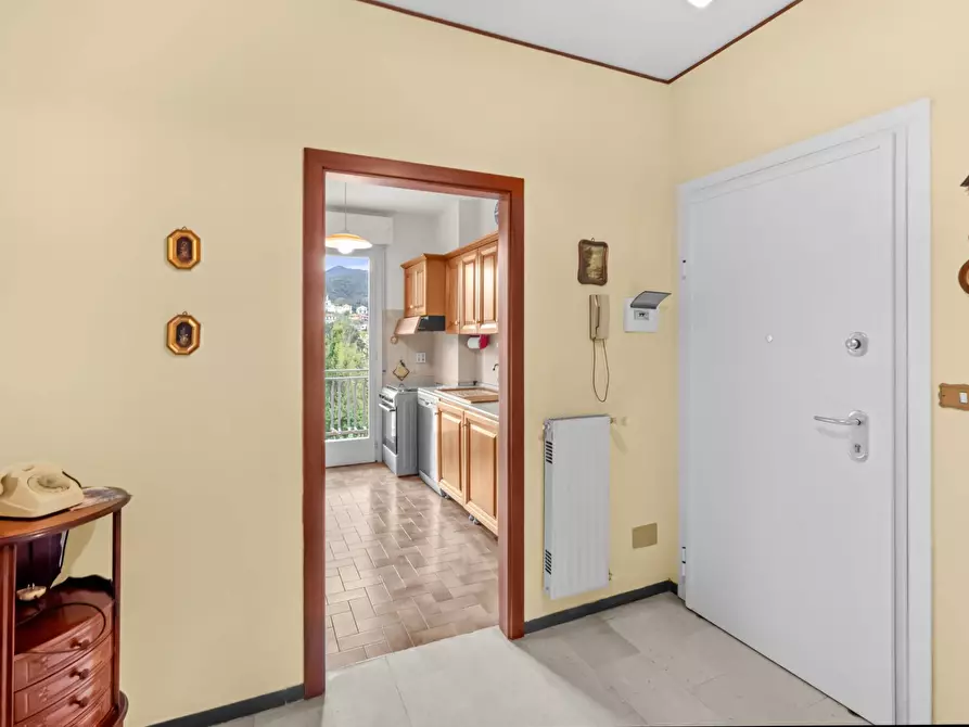 Immagine 7 di Appartamento in vendita  in Viale Negrotto Cambiaso 47 a Sestri Levante
