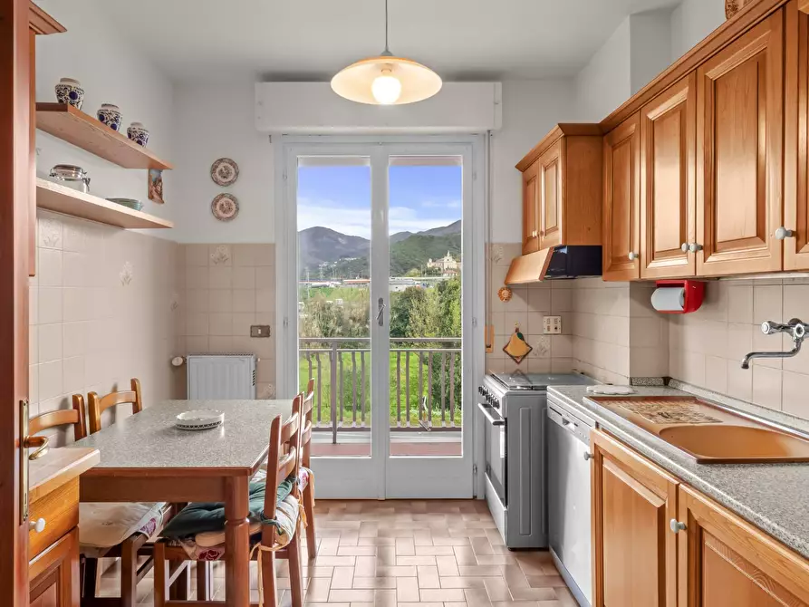 Immagine 8 di Appartamento in vendita  in Viale Negrotto Cambiaso 47 a Sestri Levante