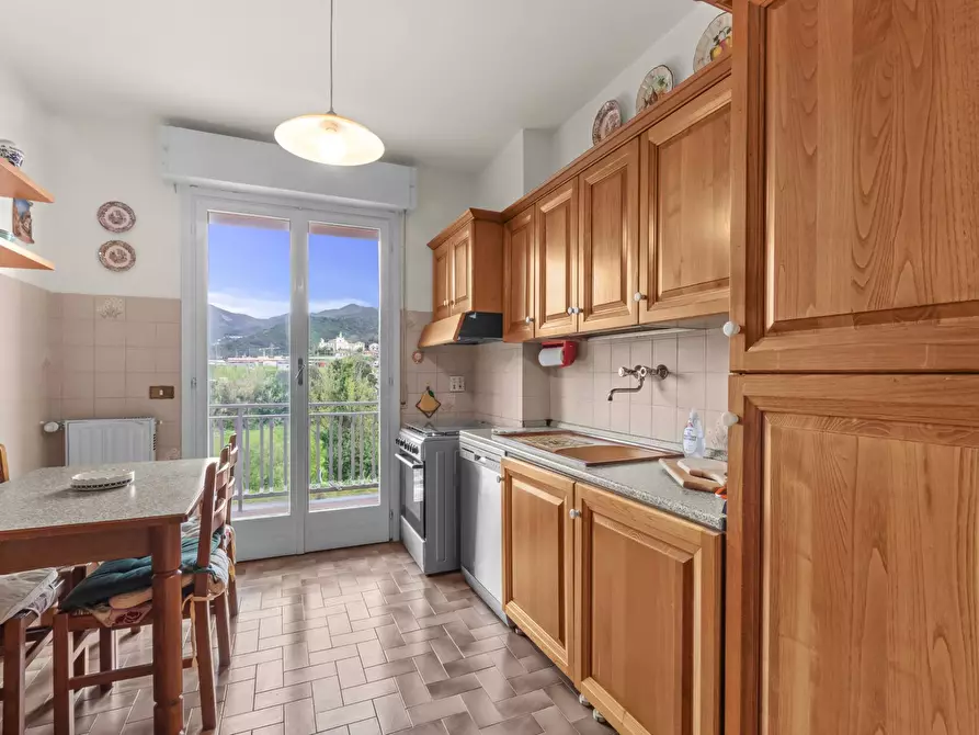 Immagine 9 di Appartamento in vendita  in Viale Negrotto Cambiaso 47 a Sestri Levante