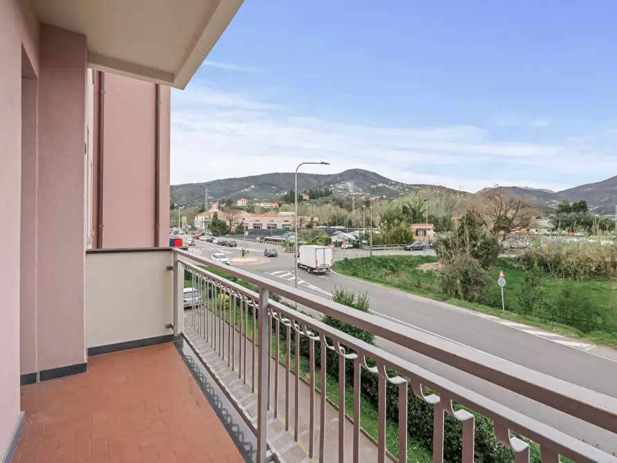 Immagine 11 di Appartamento in vendita  in Viale Negrotto Cambiaso 47 a Sestri Levante