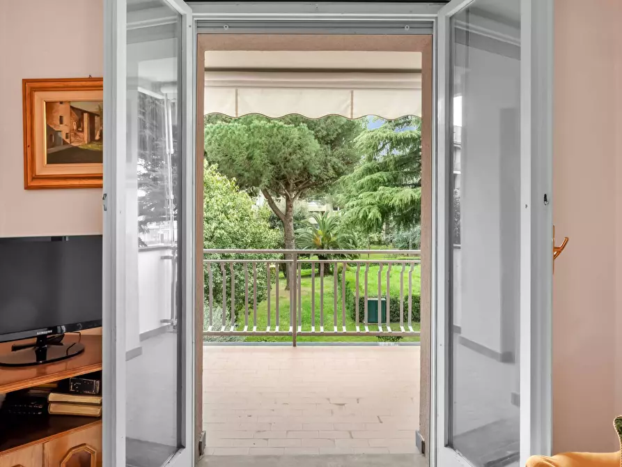 Immagine 17 di Appartamento in vendita  in Viale Negrotto Cambiaso 47 a Sestri Levante