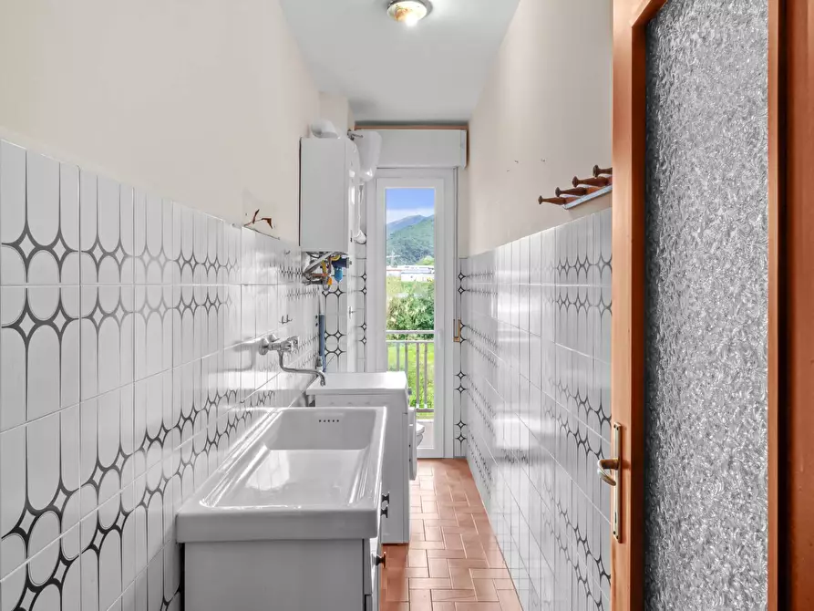 Immagine 21 di Appartamento in vendita  in Viale Negrotto Cambiaso 47 a Sestri Levante