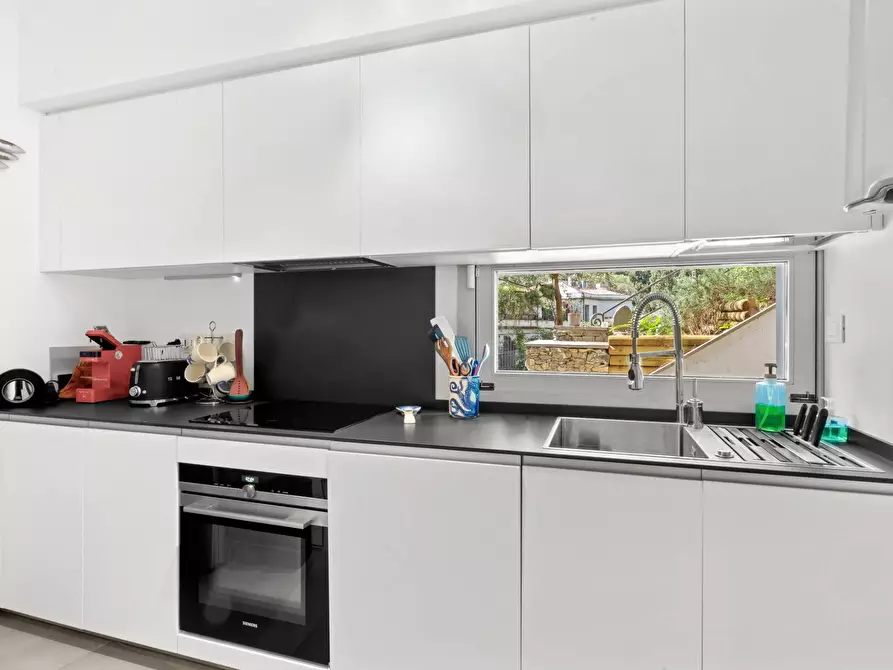 Immagine 7 di Appartamento in vendita  in Via Fioria 40 a Rapallo