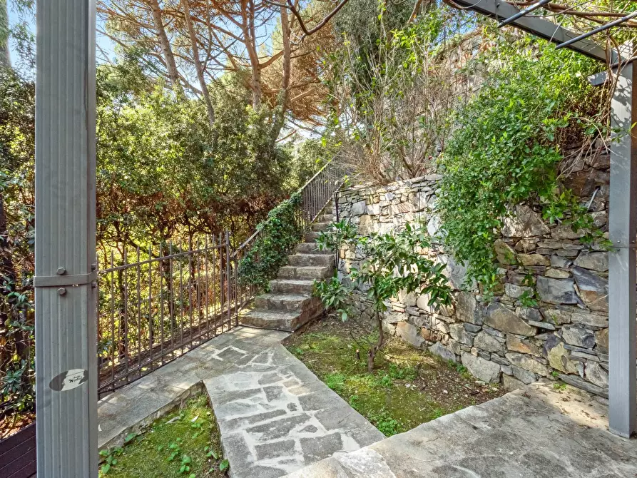 Immagine 30 di Appartamento in vendita  in Via Fioria 40 a Rapallo