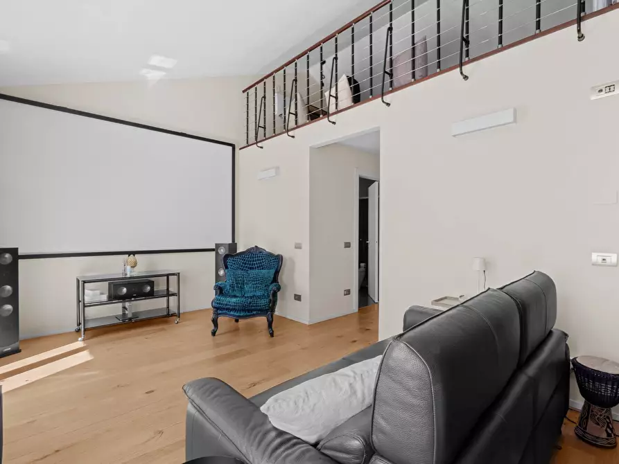 Immagine 18 di Villa in vendita  in via belvedere 18 a Avegno