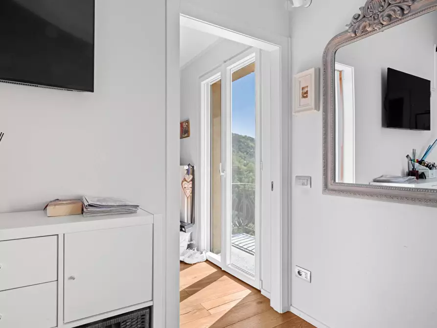 Immagine 26 di Villa in vendita  in via belvedere 18 a Avegno