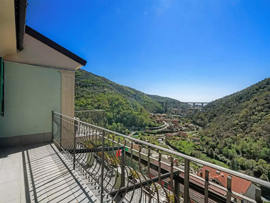 Immagine 29 di Villa in vendita  in via belvedere 18 a Avegno