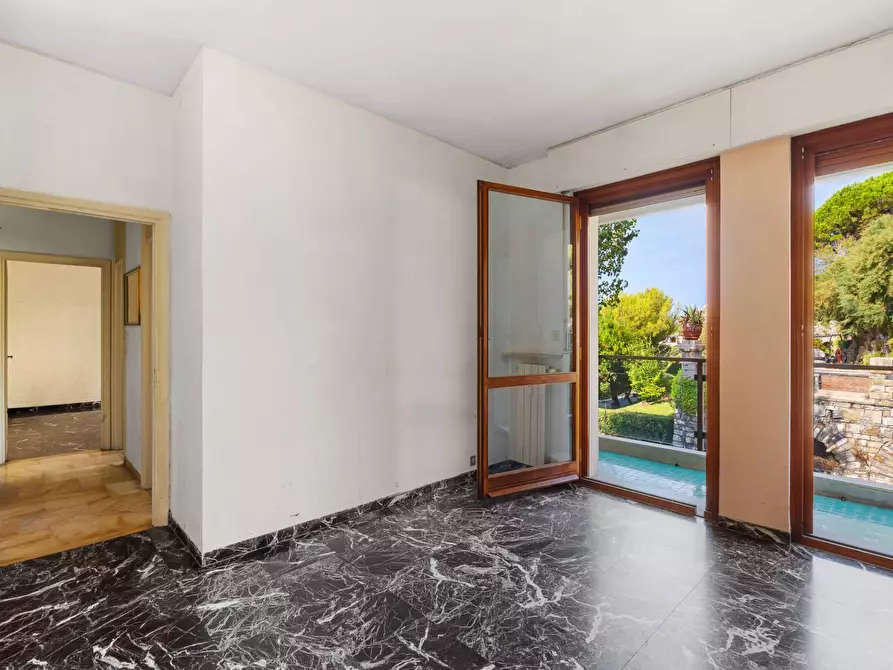 Immagine 4 di Appartamento in vendita  in Corso Italia 28 a Genova