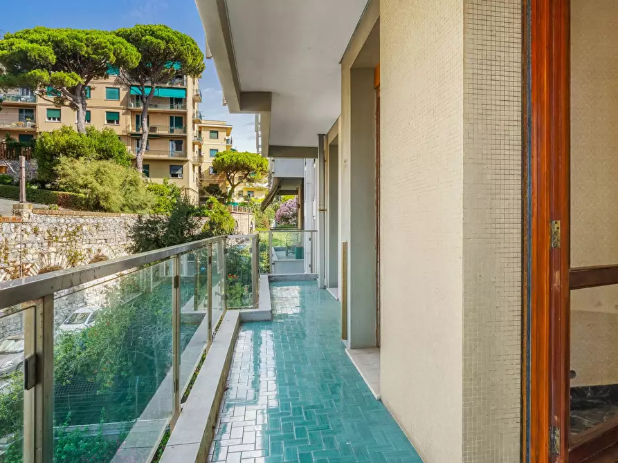 Immagine 10 di Appartamento in vendita  in Corso Italia 28 a Genova