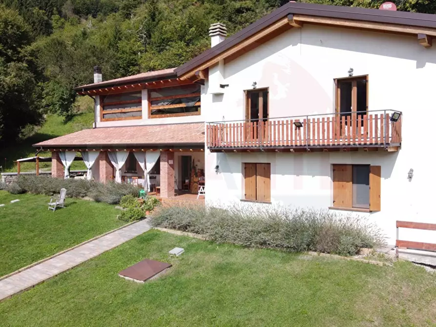 Immagine 10 di Rustico / casale in vendita  in via Rucca a Zone