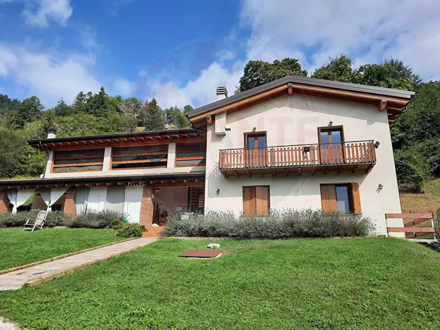 Immagine 17 di Rustico / casale in vendita  in via Rucca a Zone