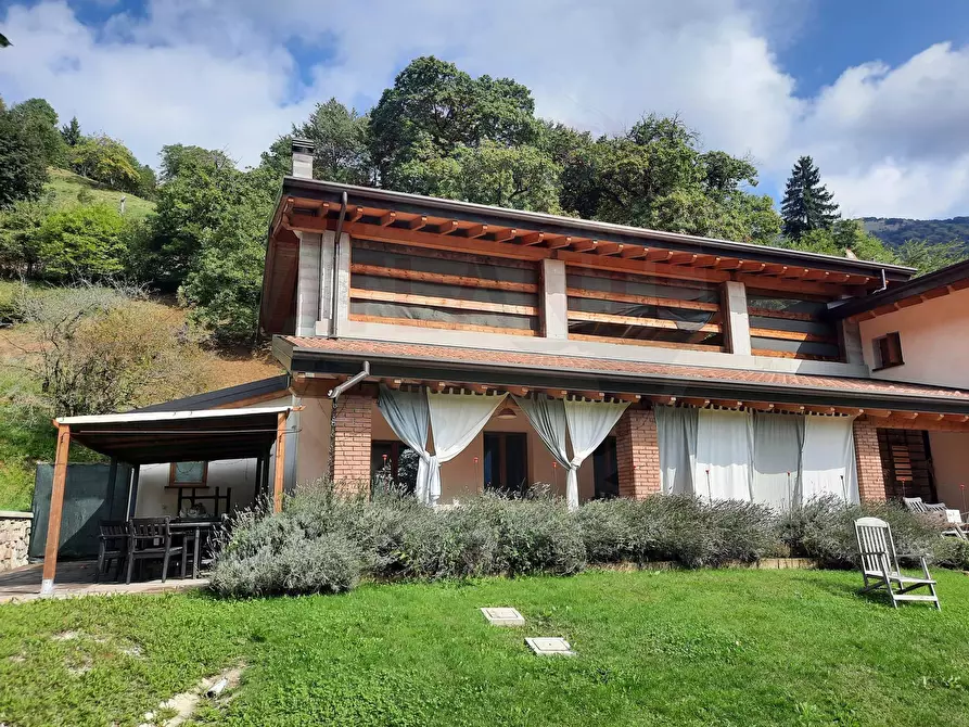 Immagine 18 di Rustico / casale in vendita  in via Rucca a Zone